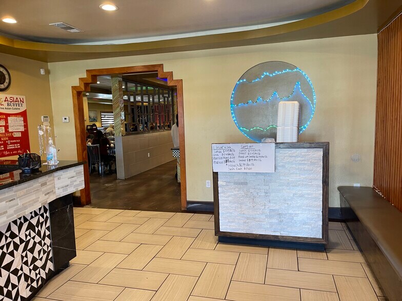 More Photos Of 730 W Spring Valley Rd, Richardson Restaurant For Sale