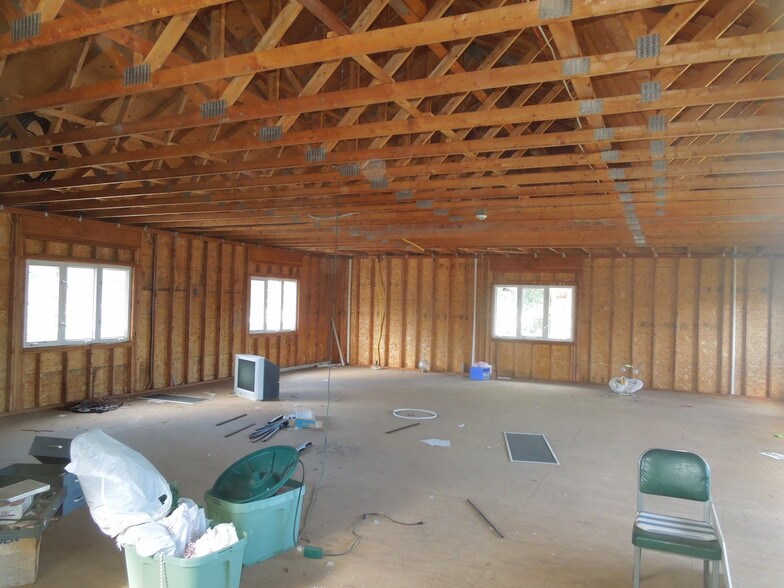 More Photos Of 619 Union Ave, Middlesex Unknown For Lease