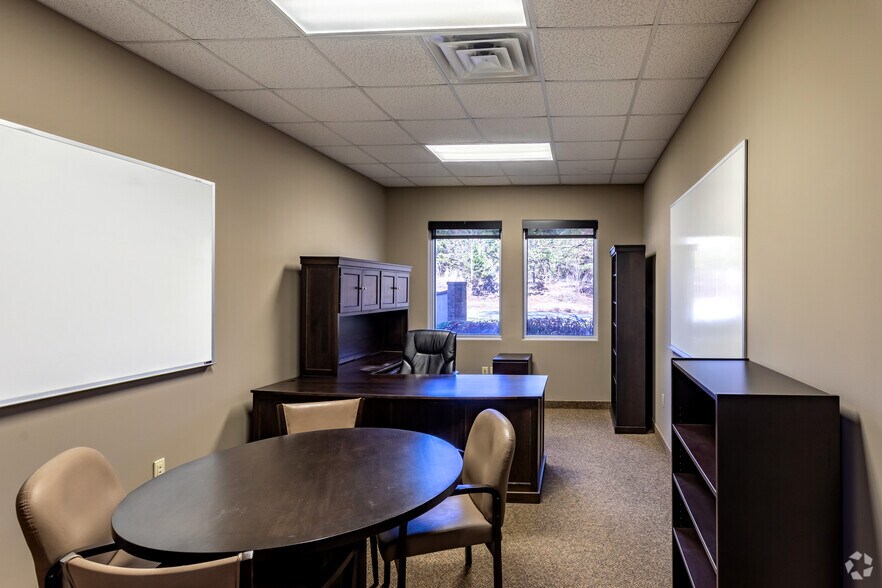 More Photos Of 133 River Park Rd, Mooresville Office For Sale