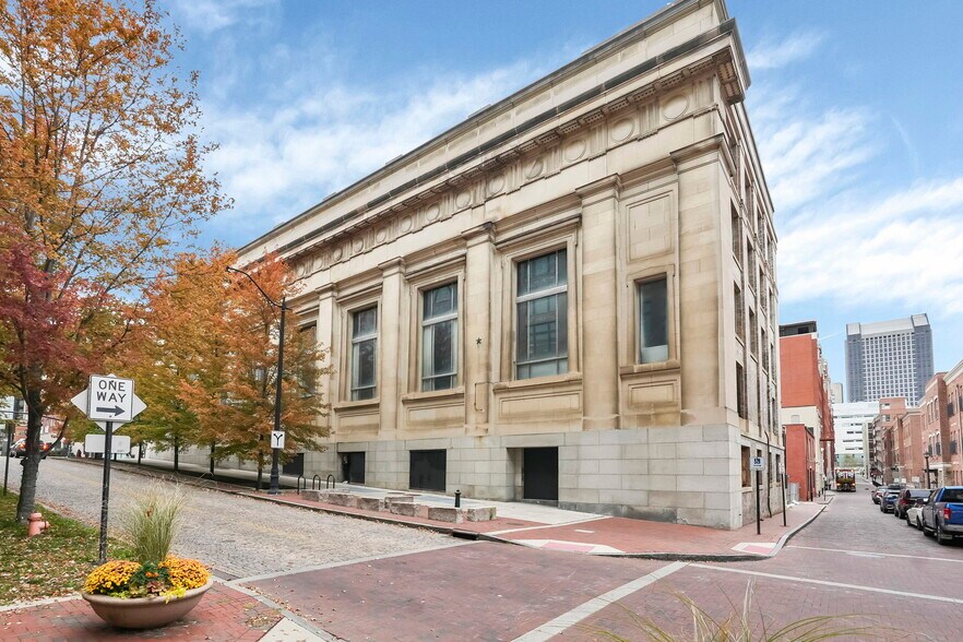 More Photos Of 167 S High St, Columbus Office For Sale