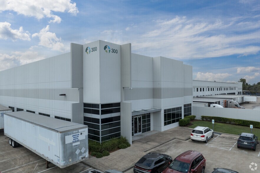 Primary Photo Of 300 Airtex Dr, Houston Distribution For Lease