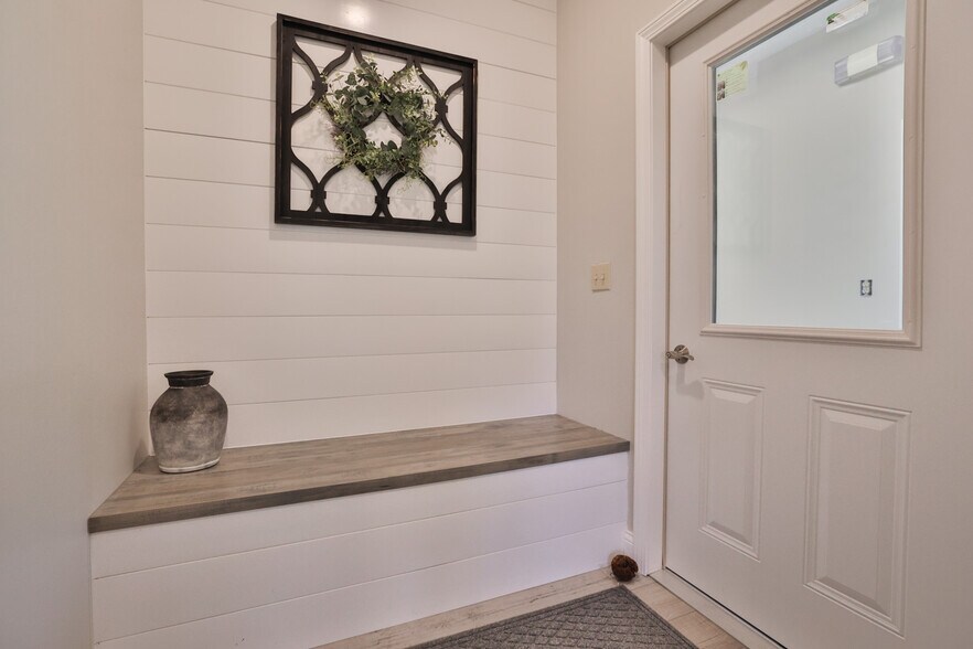 More Photos Of 340 S Fillmore St, Edwardsville Office For Lease