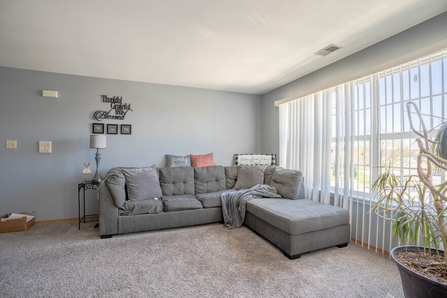 More Photos Of 1080 W 85th Ave, Merrillville Apartments For Sale