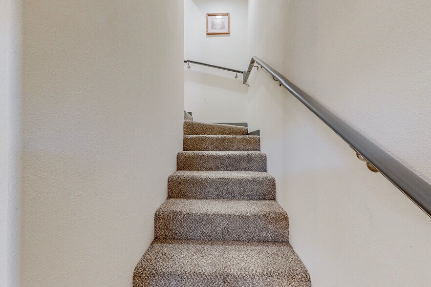 More Photos Of 615 Iron Ave SW, Albuquerque Apartments For Sale