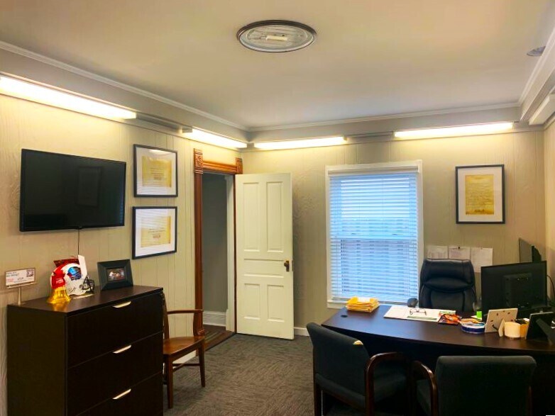 More Photos Of 78 E Franklin St, Dayton Office For Sale
