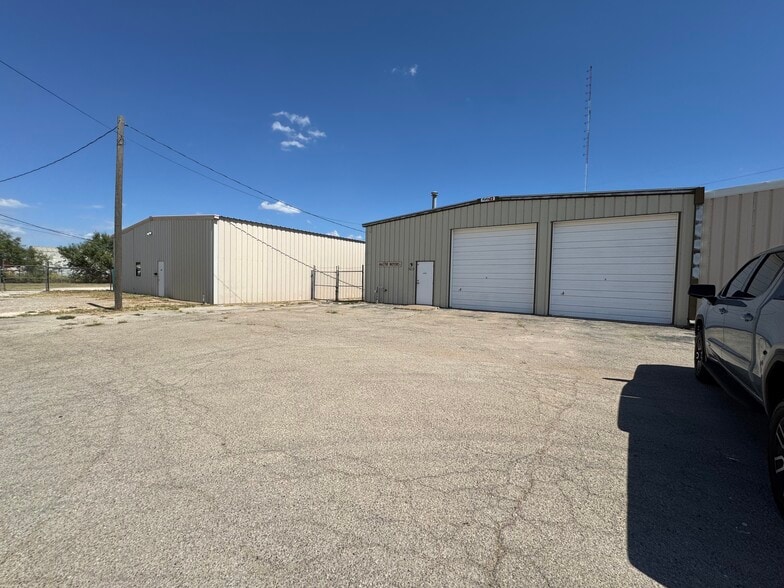 More Photos Of 2301 Oak St, Abilene Unknown For Lease