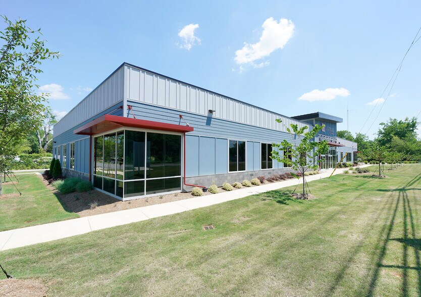 More Photos Of 4348 Statesville Rd, Charlotte Flex For Lease