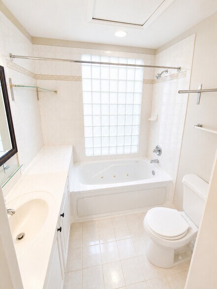 More Photos Of 1911 8th St NW, Washington Apartments For Sale
