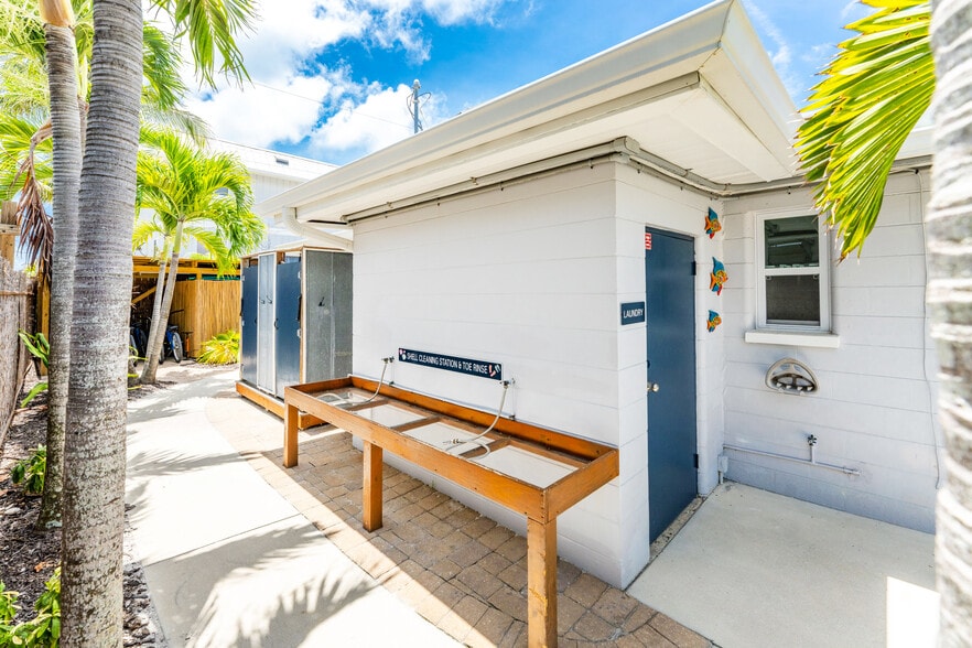 More Photos Of 1130 Gulf Blvd, Englewood Apartments For Sale
