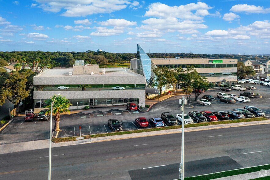 More Photos Of 7434 Louis Pasteur Dr, San Antonio Medical For Lease