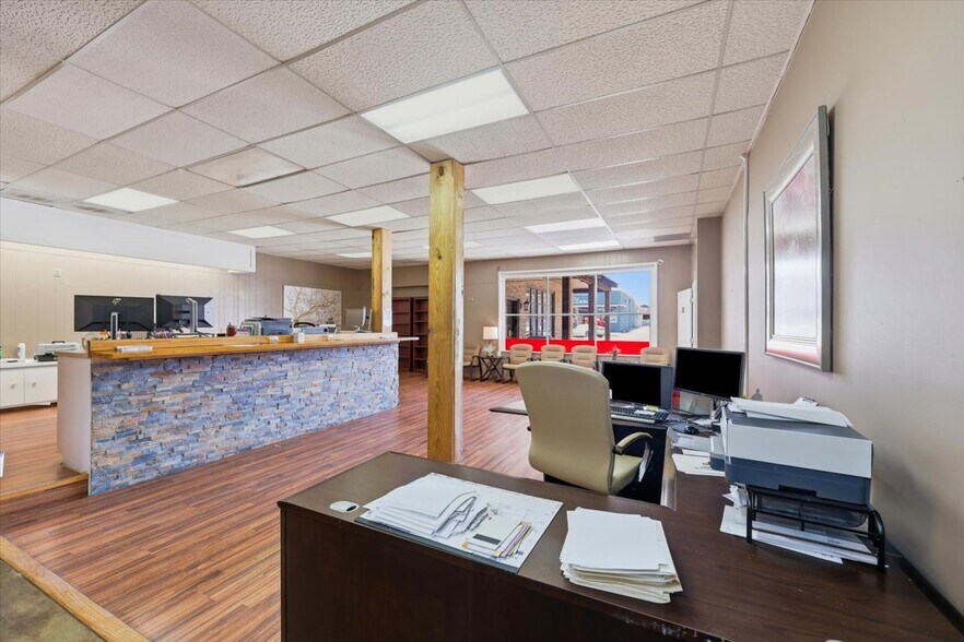 More Photos Of 148 W Green St, Hazlehurst Office For Sale