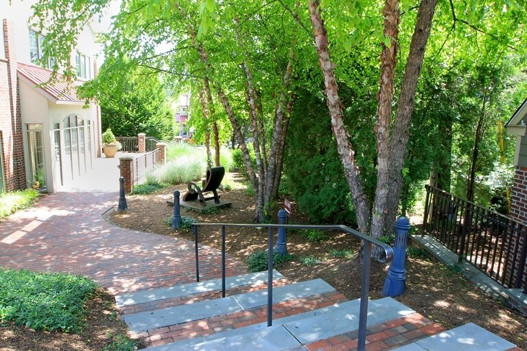 More Photos Of 500-580 Union Square Dr, New Hope Office For Lease