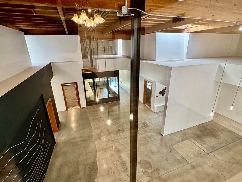 More Photos Of 1648 10th St, Santa Monica Loft Creative Space For Sale