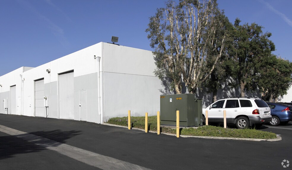More Photos Of 569 Mercury Ln, Brea Warehouse For Sale
