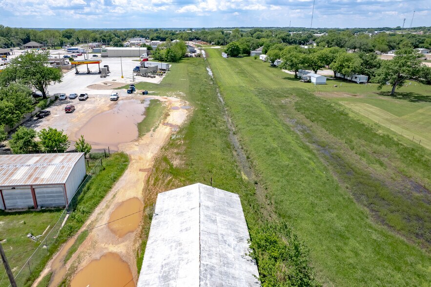 More Photos Of 107.5 4th, Lindsay Land For Sale