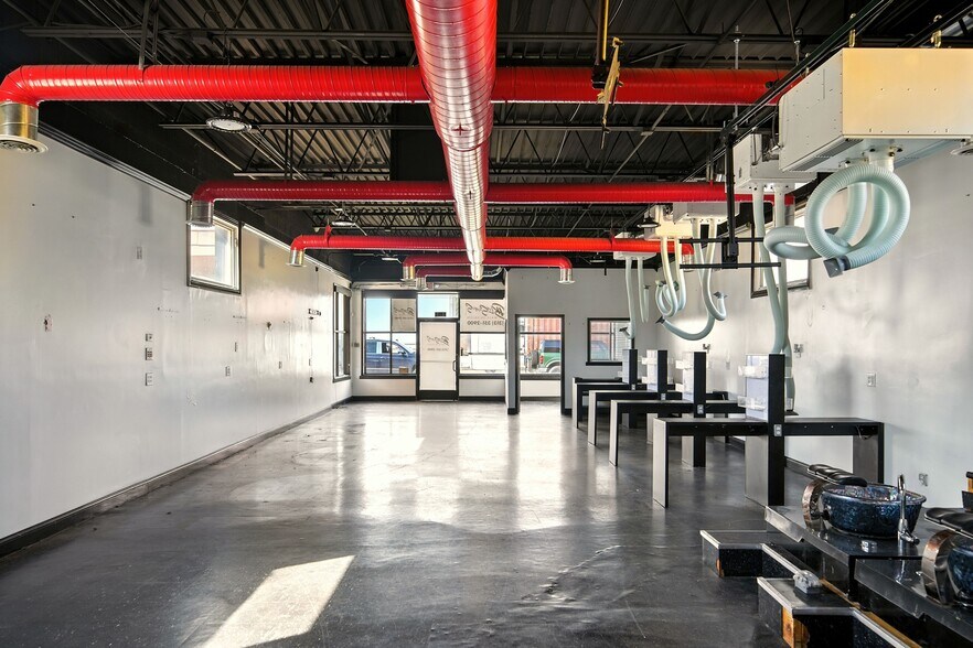 More Photos Of 8235 W 8 Mile Rd, Detroit Storefront For Sale