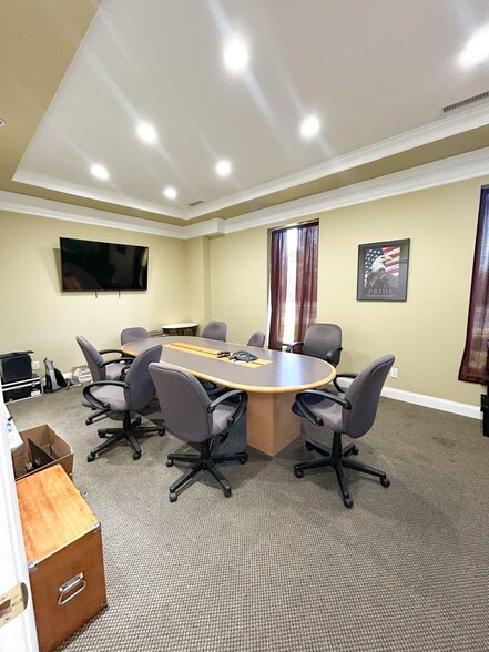 More Photos Of 3016 Highway 41 S, Springfield Warehouse For Sale