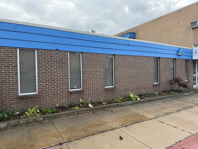 More Photos Of 731 Gratiot Ave, Saginaw Loft Creative Space For Lease
