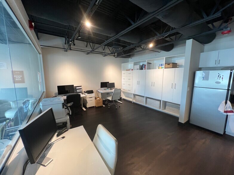 More Photos Of 3020 Carbon Pl, Boulder Office For Sale