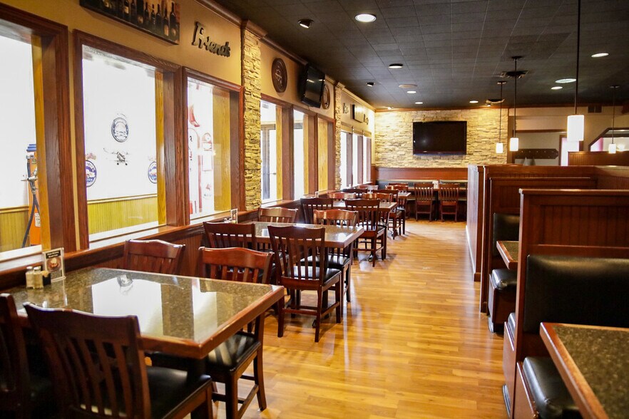 More Photos Of 4476 Business 220, Bedford Restaurant For Sale