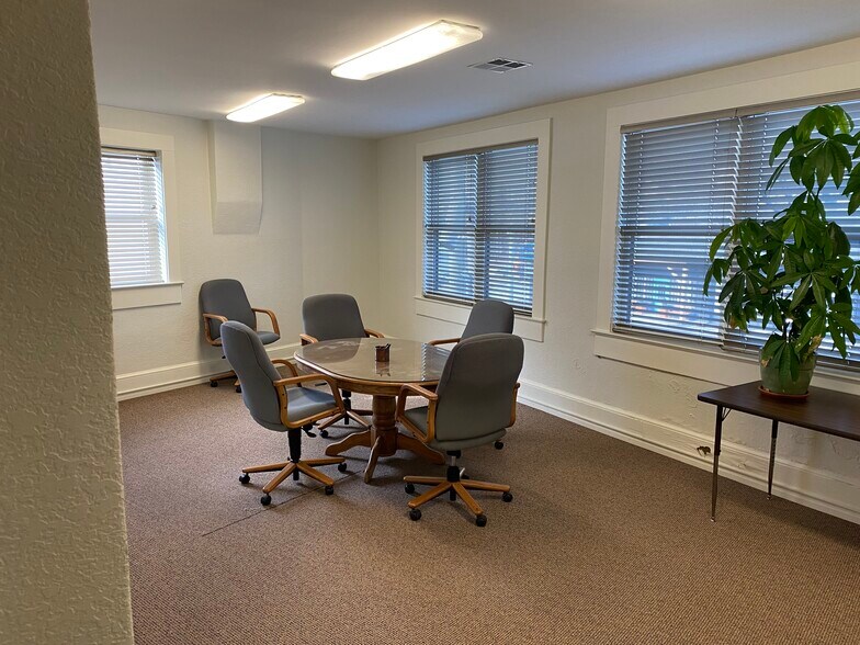 More Photos Of 795 Merrimon Ave, Asheville Freestanding For Lease