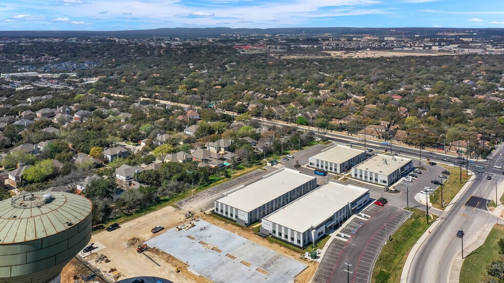 More Photos Of 4318 De Zavala Rd, San Antonio Office For Lease