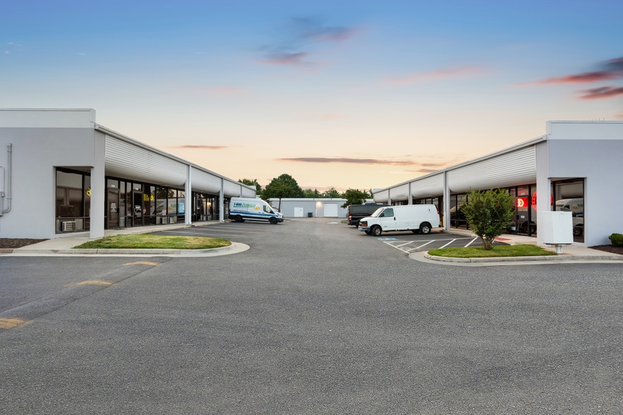 More Photos Of 3035-3099 PS Business Center Dr, Woodbridge Unknown For Lease