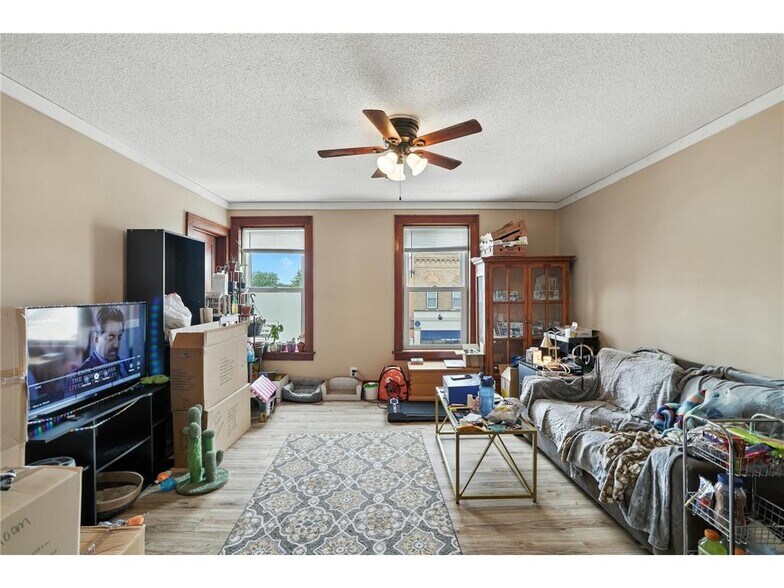 More Photos Of 205 S Main St, Le Sueur Storefront Retail Residential For Sale