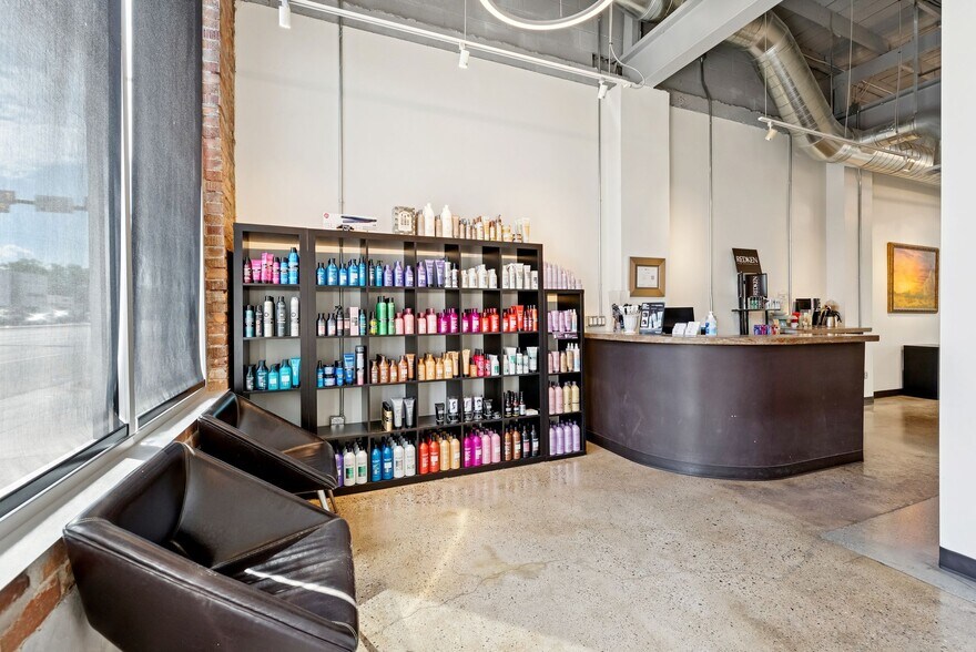 More Photos Of 1010 S State St, Salt Lake City Storefront For Sale