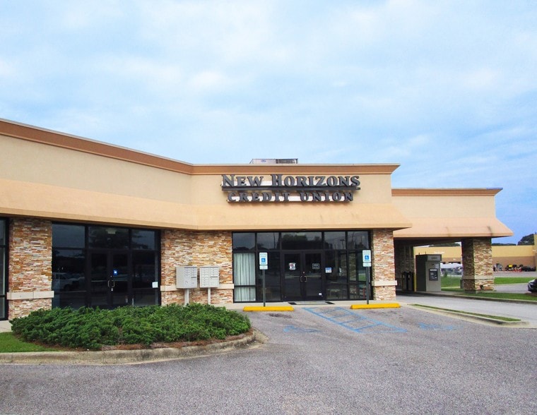 More Photos Of 3385 Schillinger Rd N, Semmes Unknown For Lease