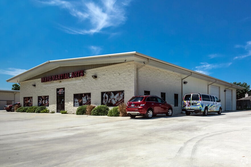 Primary Photo Of 10111 Grant Rd, Houston Warehouse For Lease