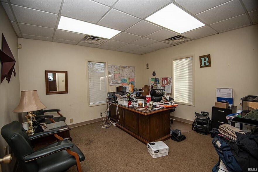 More Photos Of 1985 S Old US 41, Vincennes Industrial For Sale