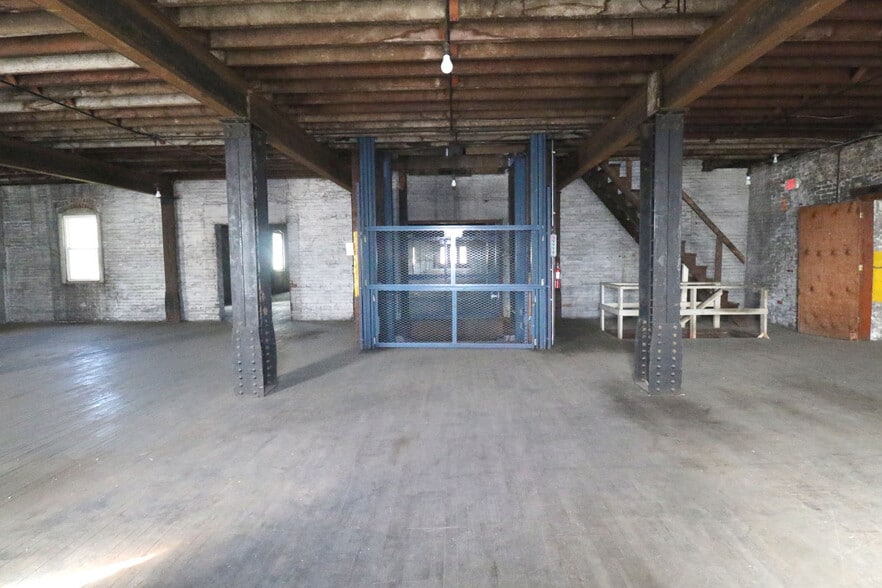 More Photos Of 312 N 7th St, Steubenville Warehouse For Sale
