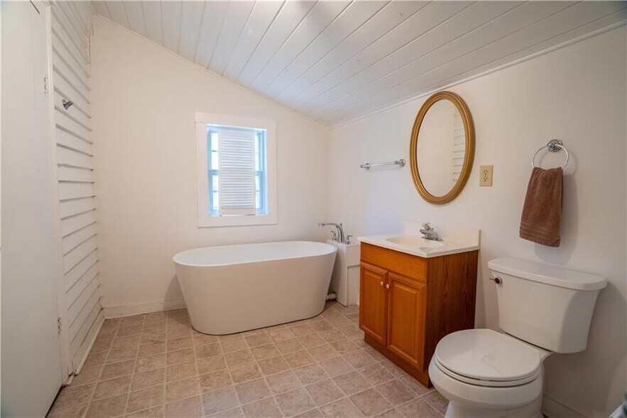 More Photos Of 300 Church St, Rockmart Lodge Meeting Hall For Sale