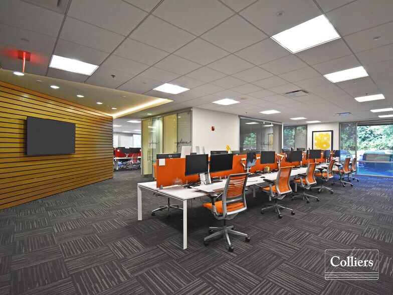 More Photos Of 5555 Winghaven Blvd, O'Fallon Office For Sale