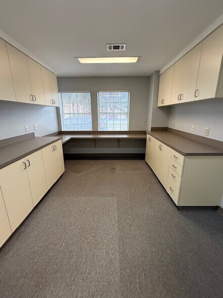 More Photos Of 4828 Davis Hwy, Pensacola Medical For Lease