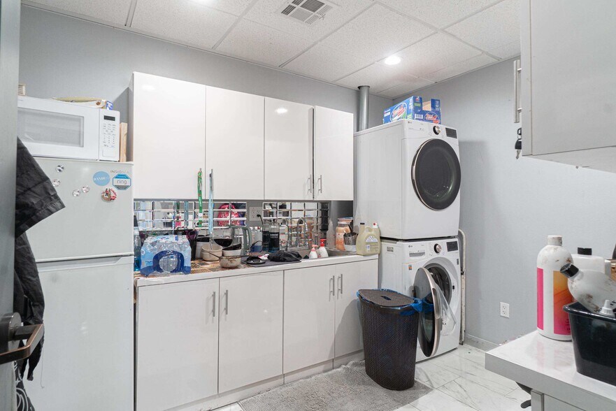 More Photos Of 1090 Redondo Ave, Long Beach Storefront Retail Residential For Sale