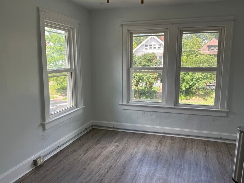 More Photos Of 2054 N 4th St, Columbus Apartments For Sale