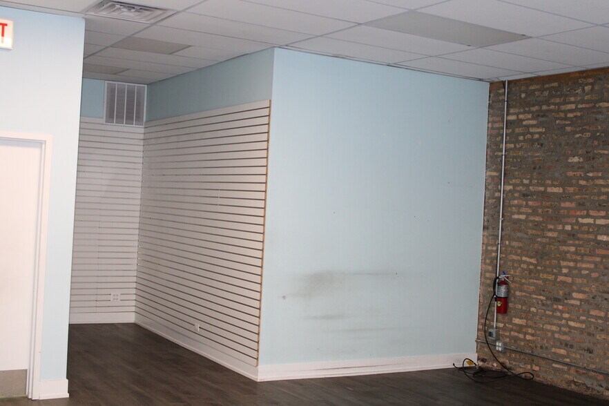 More Photos Of 4407 N Hazel St, Chicago Apartments For Lease