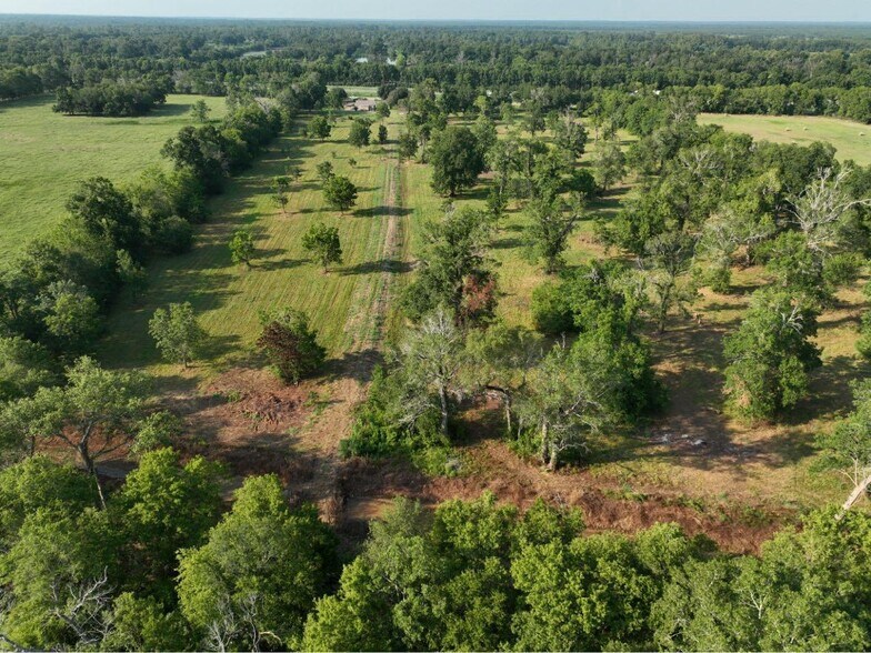 More Photos Of 7751 Highway 1, Boyce Light Manufacturing For Sale