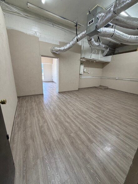 More Photos Of 1850 E Houston St, San Antonio Auto Repair For Lease