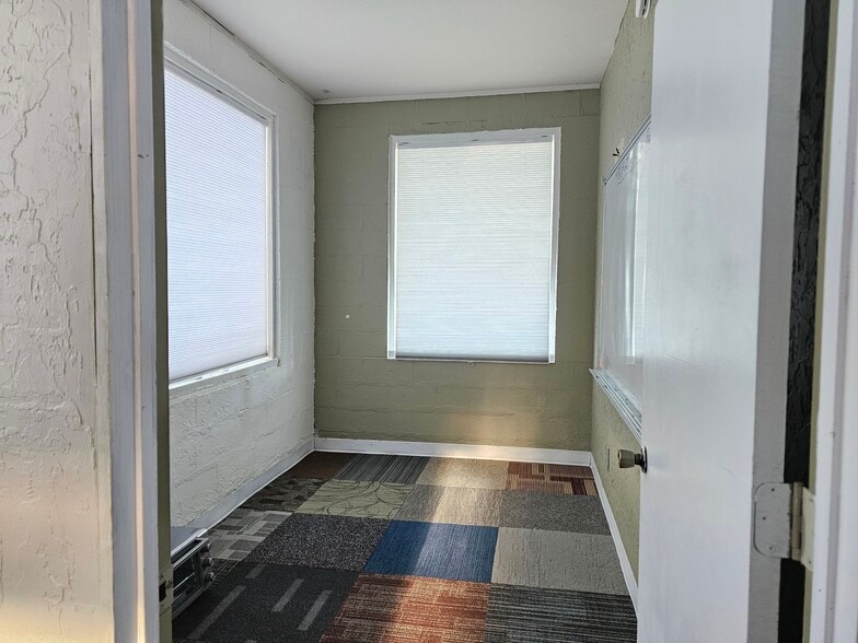 More Photos Of 21298 Calistoga rd, Middletown Storefront Retail Residential For Sale