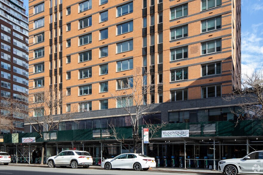 More Photos Of 200 E 62nd St, New York Apartments For Lease