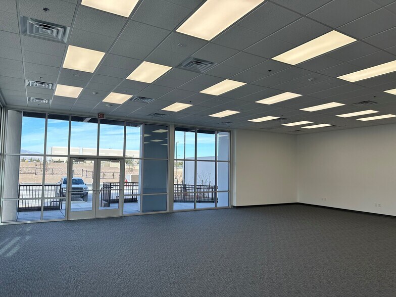 More Photos Of Sec Lamb & Colton, Las Vegas Unknown For Lease