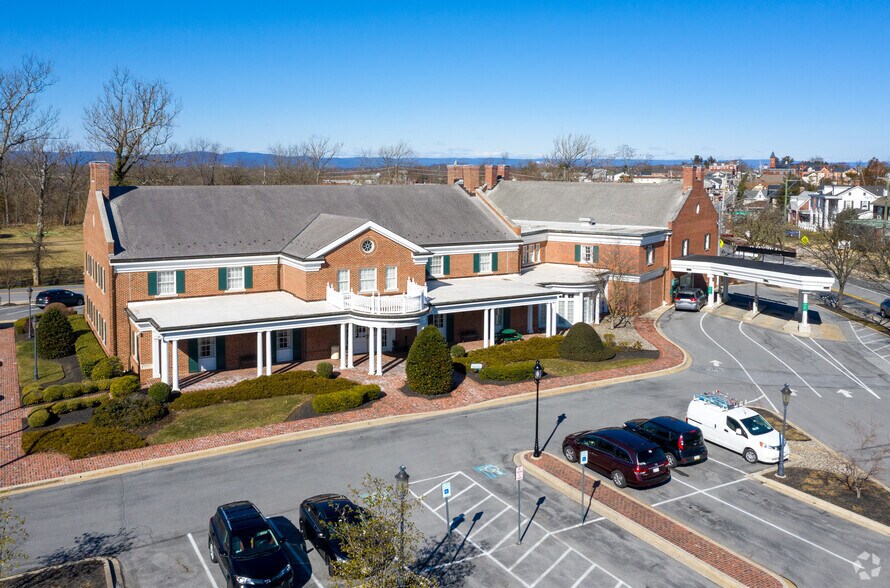 More Photos Of 222 E Baltimore St, Taneytown Office For Lease