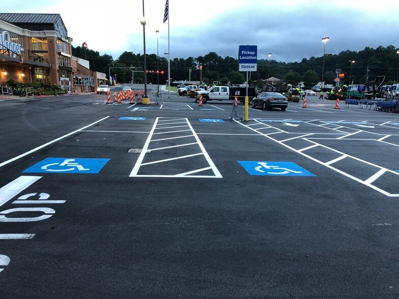 More Photos Of 1347 W Walnut Ave, Dalton General Retail For Lease