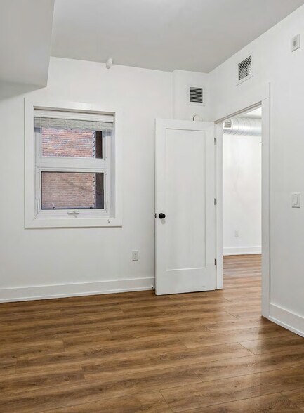 More Photos Of 27 Bold St, Hamilton Apartments For Sale