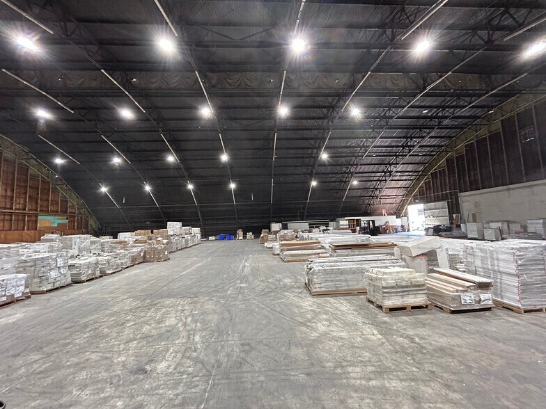 More Photos Of 11640 Hart St, North Hollywood Warehouse For Sale