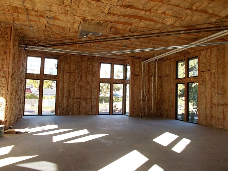 More Photos Of 9200 Scranton Rd, San Diego Medical For Lease