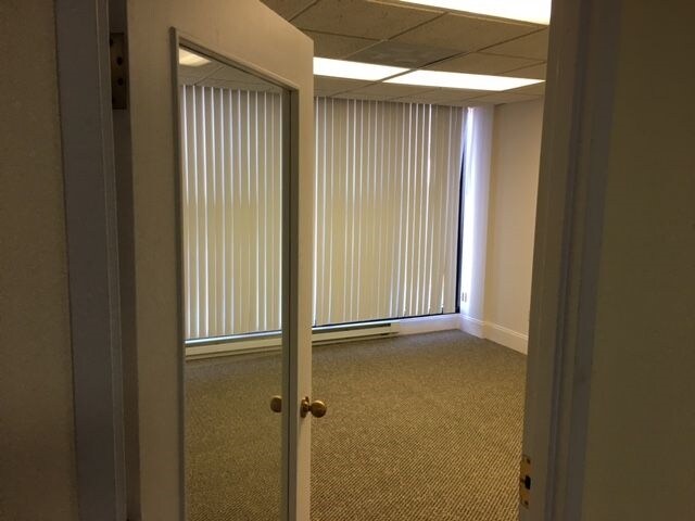 More Photos Of 1 Elm Sq, Andover Office Residential For Lease